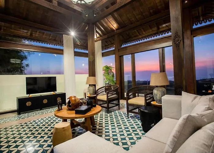 Ferienhaus Salo Panoramic View Sauna And Cold Jacuzzi Uluwatu